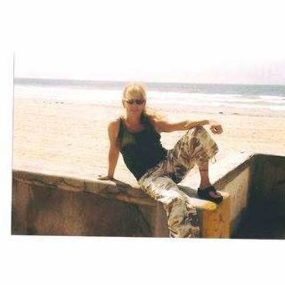 Meet your Posher, Paulette - Picture 1 of 1